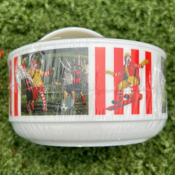 NWT McDonald’s Ronald McDonald Bowl and Cup Set - Picture 5 of 9